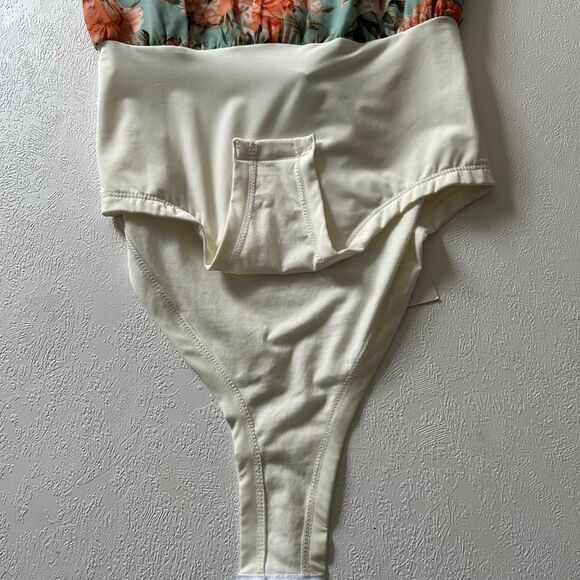 NWT Hello Molly Floral Chiffon Bodysuit | Deep V-Neck Long Sleeve Top | Size XS - Picture 9 of 11